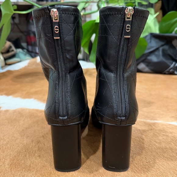 Dior D-shadow Heeled Ankle Boot size 40 - Picture 4 of 9